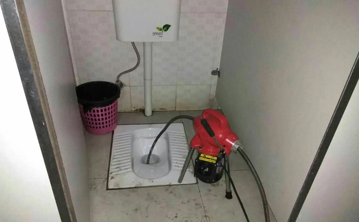 龙子湖蹲便疏通