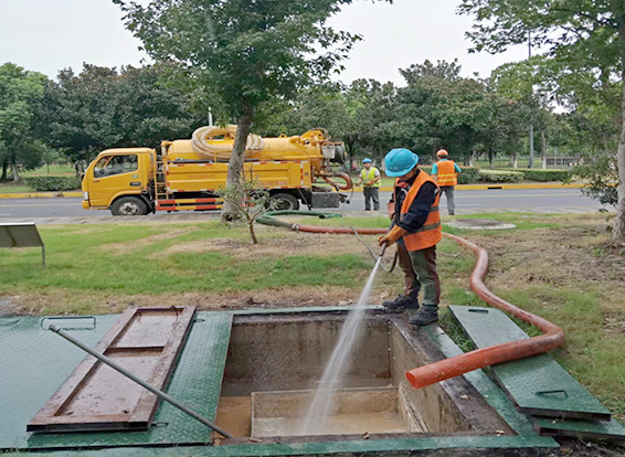 龙子湖化油池清理