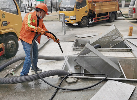 龙子湖隔油池清理